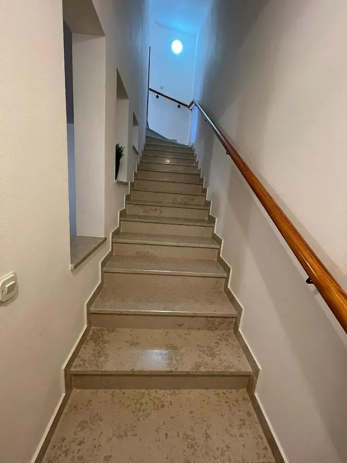 Medulin Luxury Apartments With Beautiful Garden 100 M From Beach
